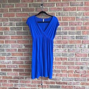 Maternity sleeveless dress
